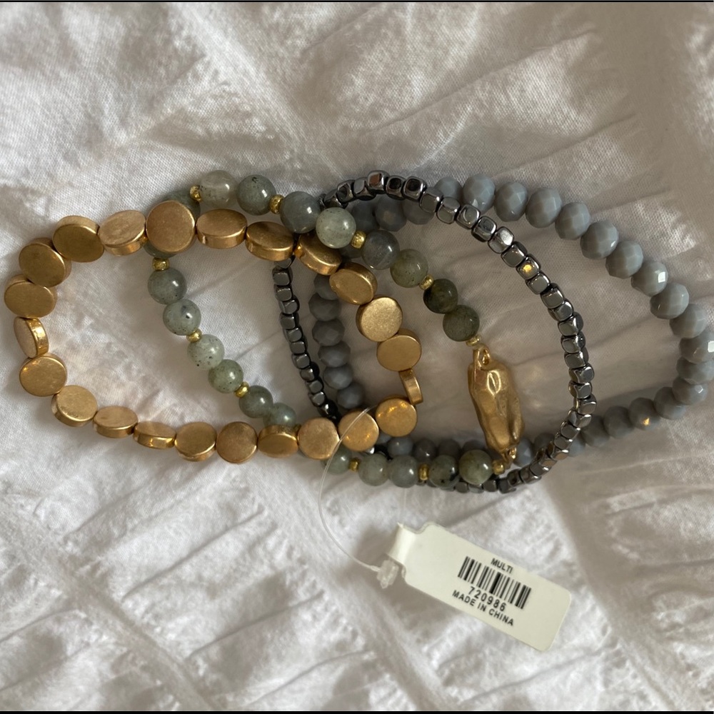Bracelets - Picture 3 of 4